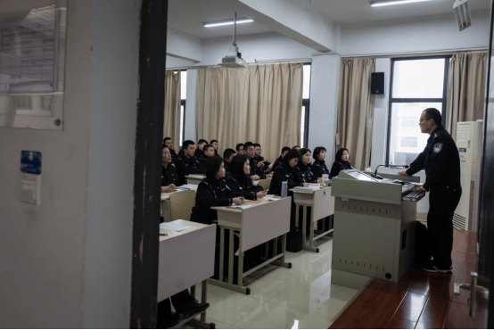 忠诚卫士丨无锡公安民警王秦瑶：女承父业，守护社区平安