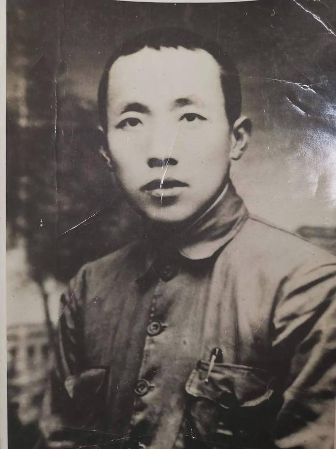 红船专访丨张际春之子张晓刚：父亲用一首“踏莎行”概括前半生