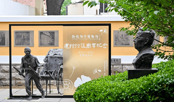走完这两条线路，你就读懂了半个青岛！
