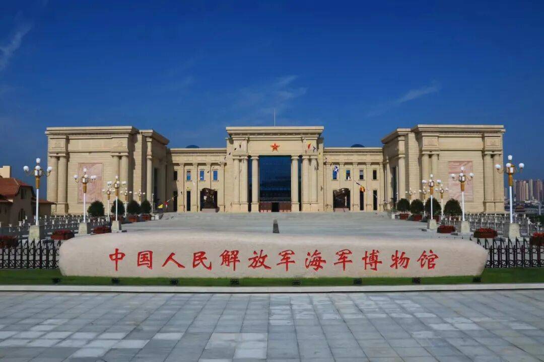 走完这两条线路，你就读懂了半个青岛！