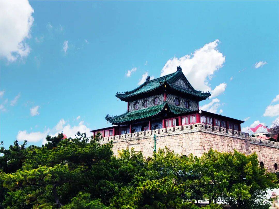 走完这两条线路，你就读懂了半个青岛！