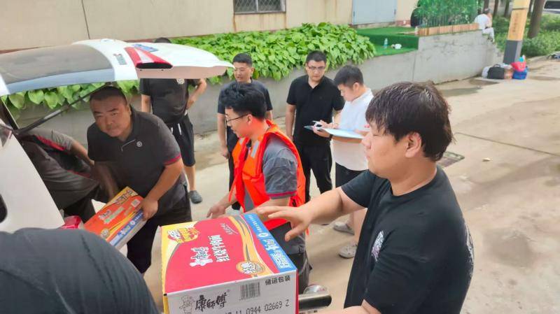 半两财经 | 全员上阵 北京顺丰紧急启动防汛应急机制